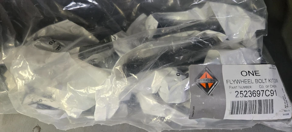 KIT DE PERNOS DE VOLANTE ORIGINAL NUEVO OEM - 2523697C91 Foto 1 de 1