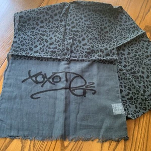 Diane Gilman Navy/Black Semi Sheer Animal Print Oblong Scarf.     NEW  - Picture 1 of 4