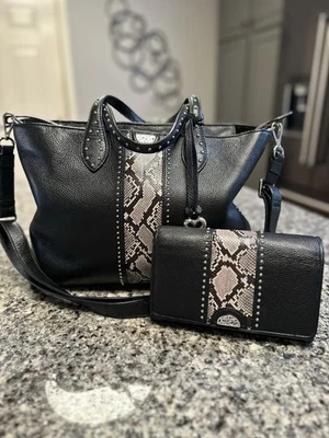 Brighton Estampado Serpiente, Cartera Negra Colección Bastante Resistente Foto 1 de 4