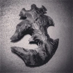 Flint Knapped Aum Om Symbol Bonsai Stone / Shrine / Zen Garden - Picture 1 of 3