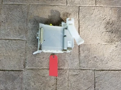 Toyota Prius 2012-2014 bloque de conexiones lateral del conductor relé caja de fusibles 82730-47510 Foto 1 de 4