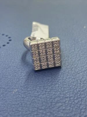 Anillo giratorio de diamantes de oro blanco de 18 k Chopard Ice Cube Foto 1 de 3