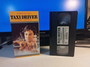 VHS TAXI DRIVER Rare 1989 Goodtimes - Robert De Niro, Cybill Shephard - Picture 1 of 7