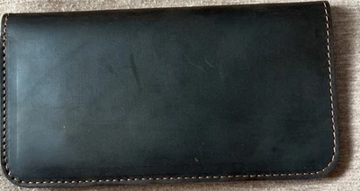 Cubierta de chequera de cuero marrón Crazy House con ranuras para tarjetas de crédito Foto 1 de 3