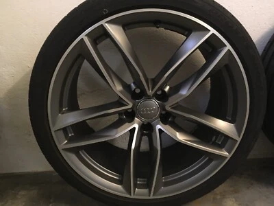 Original Audi 20 Zoll Felgen mit Sommerreifen 265 30 ZR20 - Bild 1 von 4