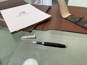 Neu im Karton Louis Vuitton Monogramm NECESSAIRE PM SCHREIBMAPPE Notizbuch Schreibtisch Organizer - Bild 1 von 9