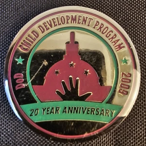 Moneda Desafío 20 Aniversario Programa de Desarrollo Infantil del Departamento de Defensa 2008 - Imagen 1 de 6