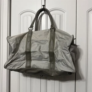 Vintage Avon Duffle Bag Gray Footed Tote Travel Bag - Picture 1 of 9