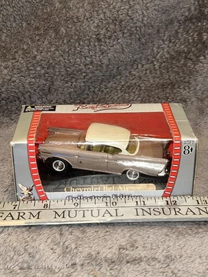 Chevy Bel Air 1957 Road Signature Collection 1:43 nuevo en caja Foto 1 de 4