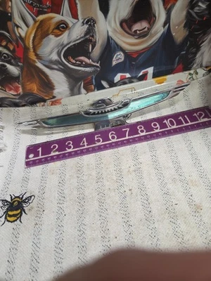 1961 1962 1963 Ford Thunderbird  Hood Emblem C1SB-16644-A Nice - Image 1 of 4