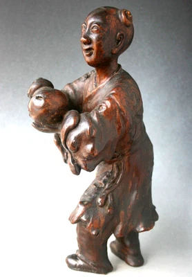 Antiguo chino siglo XVII/XVIII. Figura de Burlwood tallada de Inmortal 24 cm. Foto 1 de 4