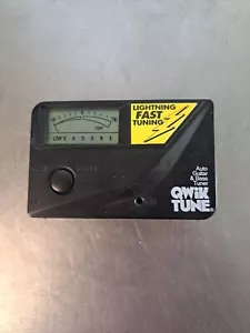 Qwik Tune Automatic Guitar Tuner. Comes with 9V battery. - Picture 1 of 2