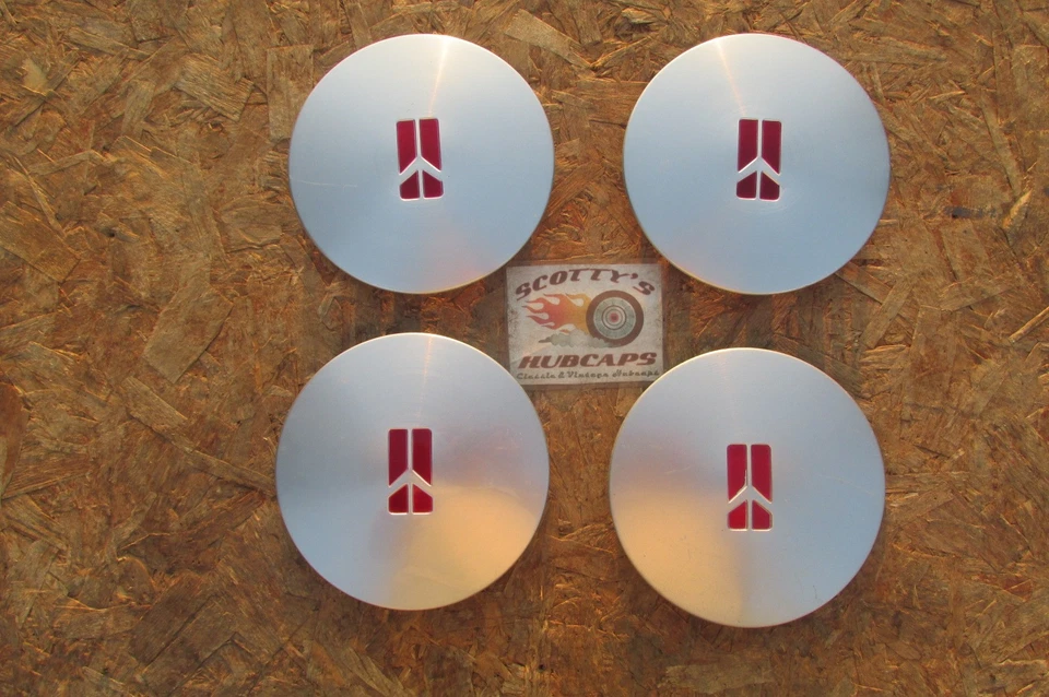 1991 OLDSMOBILE CUTLASS CALAIS 15X6 ALLOY WHEEL CENTER CAPS, SET OF 4 - Image 1 of 4