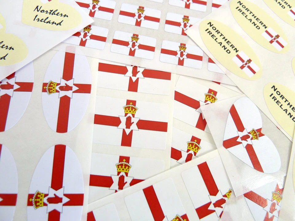 Ulster Banner Flagge Sticker, Northern Irland Etiketten - Verschiedene Formen & - Bild 1 von 1