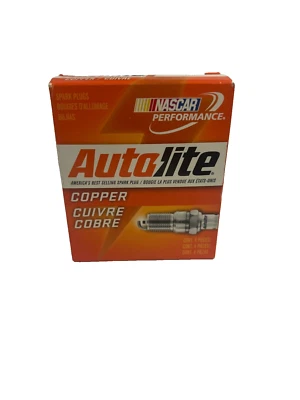 NEW Pack of 4 AUTOLITE COPPER  104 Spark Plugs - Image 1 of 3