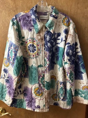 Jaqueta acolchoada feminina Alfred Dunner tamanho 16 branca/roxa floral com zíper - Imagem 1 de 3
