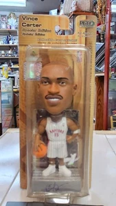 VINCE CARTER SPECIAL EDITION COLLECTIBLE CARD INCLUDED 2000. - Picture 1 of 2
