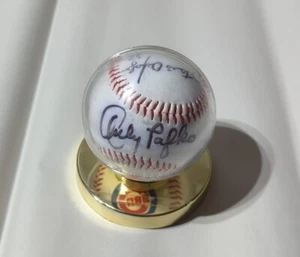 ANDY PAFKO SIGNED / AUTOGRAPHED MLB CHICAGO CUBS LOGO BASEBALL + 2 OTHERS & CASE - Picture 1 of 4