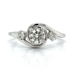 Estate 14 Karat White Gold 0.62 Carats I-J/SI2 Diamond Engagement Ring Size 6.25 - Picture 1 of 4