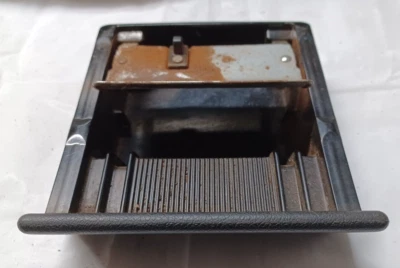 94-97 HONDA PASSPORT / 95-97 ISUZU RODEO CENICERO DESLIZABLE GRIS HAI 8-94337-160 Foto 1 de 4