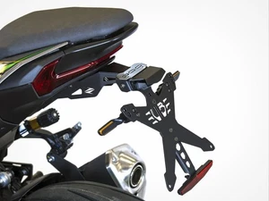 PORTATARGA KAWASAKI Z900 De 2025+ FLECHAS LED+LUZ DE MATRÍCULA+CATADIOPTRO -LEE - Imagen 1 de 6