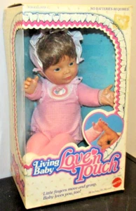 Nuevo en caja/en caja: muñeca vintage Living Baby Love N Touch #3888 Mattel 1981 - Fingers Move - Imagen 1 de 5