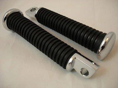 JUEGO DE CLAVIJAS NEGRO CROMO EXTENDIDO PASAJERO CARRETERA MOTOR BARRA DE CHOQUE HARLEY Foto 1 de 4