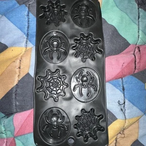 Black Spider Web Mold Ice Cube Tray Kitchen Halloween Party Bar Decor - USED - Picture 1 of 5