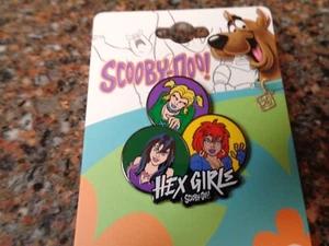 Scooby-Doo Hex Girls Color Enamel Pin Circle Portraits Brand New - Picture 1 of 3