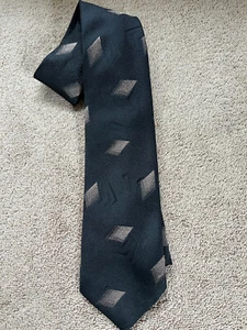 London Fog Black Beige Patterned Tie- 64 length 3.5 wide - Picture 1 of 4