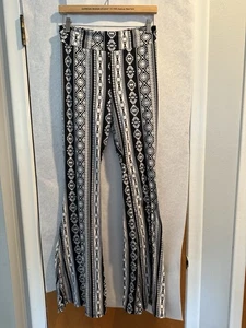 ShopMy Trend Women’s Aztec Print Flared Leggings Size L Fits Like M - Picture 1 of 4