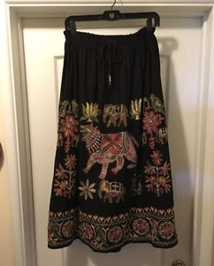  PASSPORTS of Pier 1 Imports Beautiful Hand Embroidered Full Skirt Sz S, Vintage - Picture 1 of 4