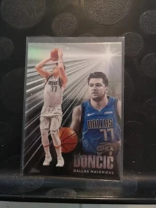 Luka Doncic Dallas Mavericks Carte Panini #228 Chronicles Essentials 20 21 - Picture 1 of 2
