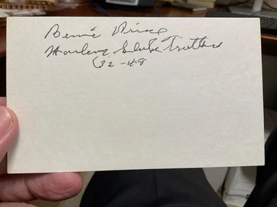 Tarjeta indexada firmada por Bernie Price, Globetrotter 32-48, campeón del mundo 1940, rara Foto 1 de 2