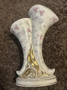 Vintage Princeton Double Cornucopia Vase P195 Cream Floral Design Gold Trimmed - Picture 1 of 5