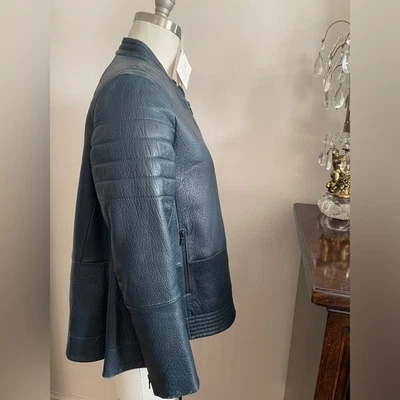 Jaqueta swing Brunello Cucinelli couro marinho moto. Feito na Itália. Euro tamanho 46. - Imagem 1 de 4