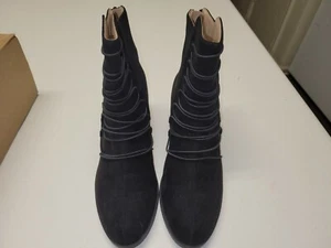 Journee Boots Size 8.5 - Picture 1 of 6