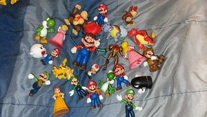 Nintendo Figure Lot - Picture 1 of 1