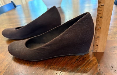 Stuart Weitzman Women's Wedge 7-1/2 medium Goosebump Brown - Image 1 of 4