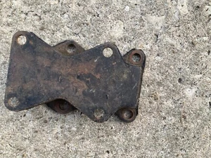 Jaguar XK140, XK150 New Old Stock METAKASTIK Steering Rack Mount - Picture 1 of 5