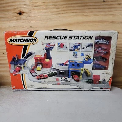2002 Matchbox Rescue POLICE STATION FIRE STATION (Sealed) MATTEL - Image 1 of 4