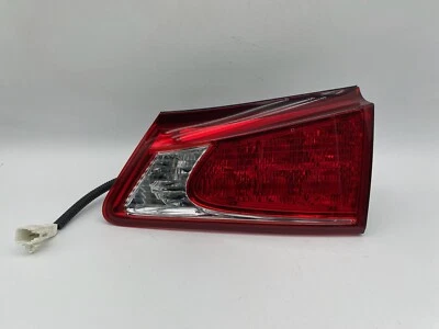 2011-2013 LEXUS IS250 IS350 后内右尾灯组件 81581-53130 原始设备制造商 — 第 1/4 张图片