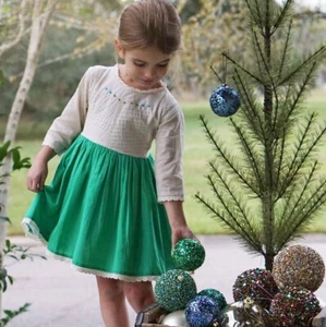 Well Dressed Wolf NWT Size 8 Green Victorian Dress - Picture 1 of 2