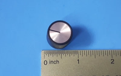 (una pieza) Perilla recta, 8555, KEYSTONE, 6,35 mm, PLÁSTICO MOLETEADO 0,250" Foto 1 de 4