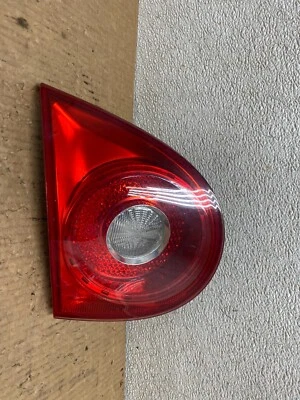 Luz trasera lateral izquierda para maletero Volkswagen Golf 2006-2009 G1855 DG1 Foto 1 de 4