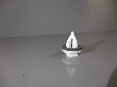 Подлинный боковой молдинг фиксатор зажим 75819-33010 для Toyota - Изображение 1 из 4