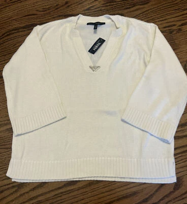NUEVO Suéter Crema Pequeño Casa Blanca Mercado Negro Manga Codo Cuello en V Hardware Nuevo con Etiquetas Foto 1 de 4