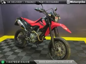 Honda CRF 250 M 2015 MEGA LOW MILES Supermoto - Picture 1 of 19