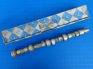 Mercedes Benz W107 450SLC 5.0 right camshaft R107 500SL M117.960 500 SL SLC OEM - Picture 1 of 24