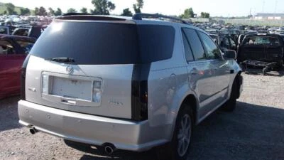 Conjunto de puerta delantera derecha usado se adapta a: Cadillac Srx 2004 delantero derecho grado A Foto 1 de 4